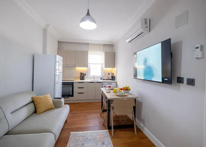 Apartment Yellow *
