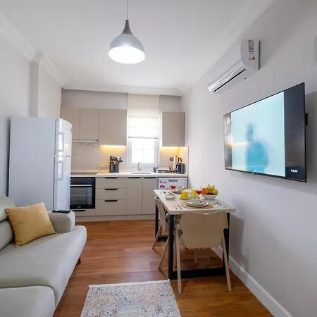 Apartment Yellow *